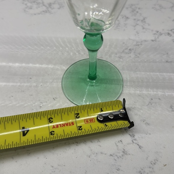 Fine Antique Green Vaseline Uranium Glass Etched sunflower - Picture 4 of 7